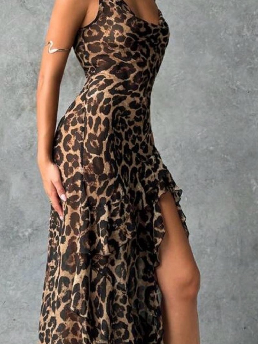 Leopard print asymmetrical off shoulder maxi dress. Size XS. Sheer fabric. New. - Picture 6 of 16